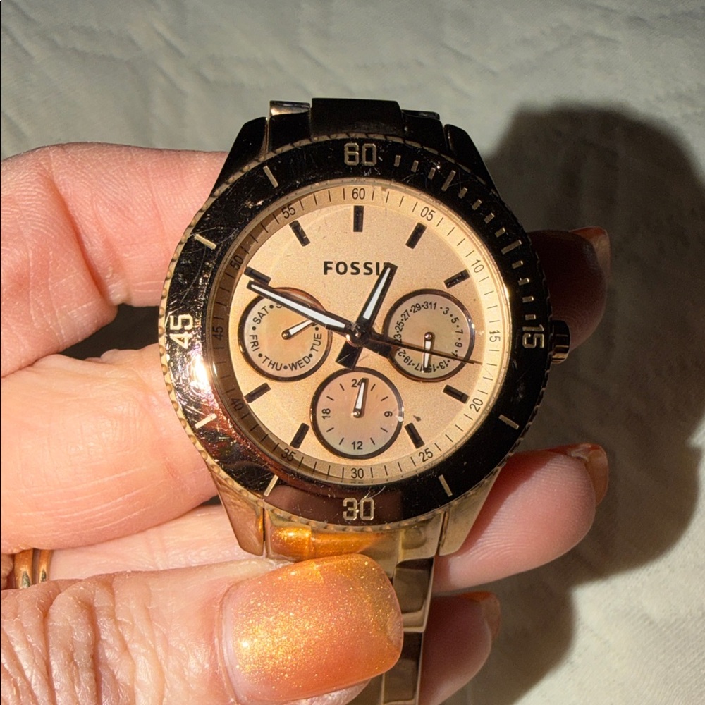 Fossil women’s rose Gold Tone Chronograph Bracelet Watch - Picture 4 of 4